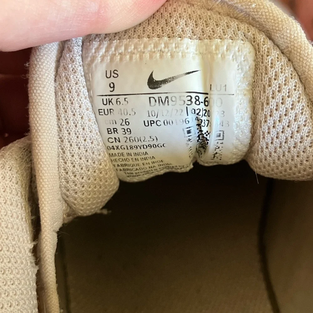 Nike Air Max Women's Blush Pink and Cream Sneakers - Picture 8 of 9